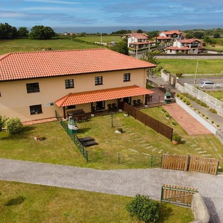 Apartamentos El Acebo Navés エクステリア 写真