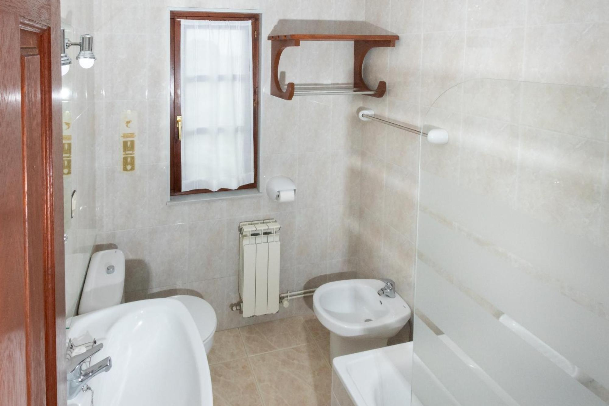 Apartamentos El Acebo Navés エクステリア 写真