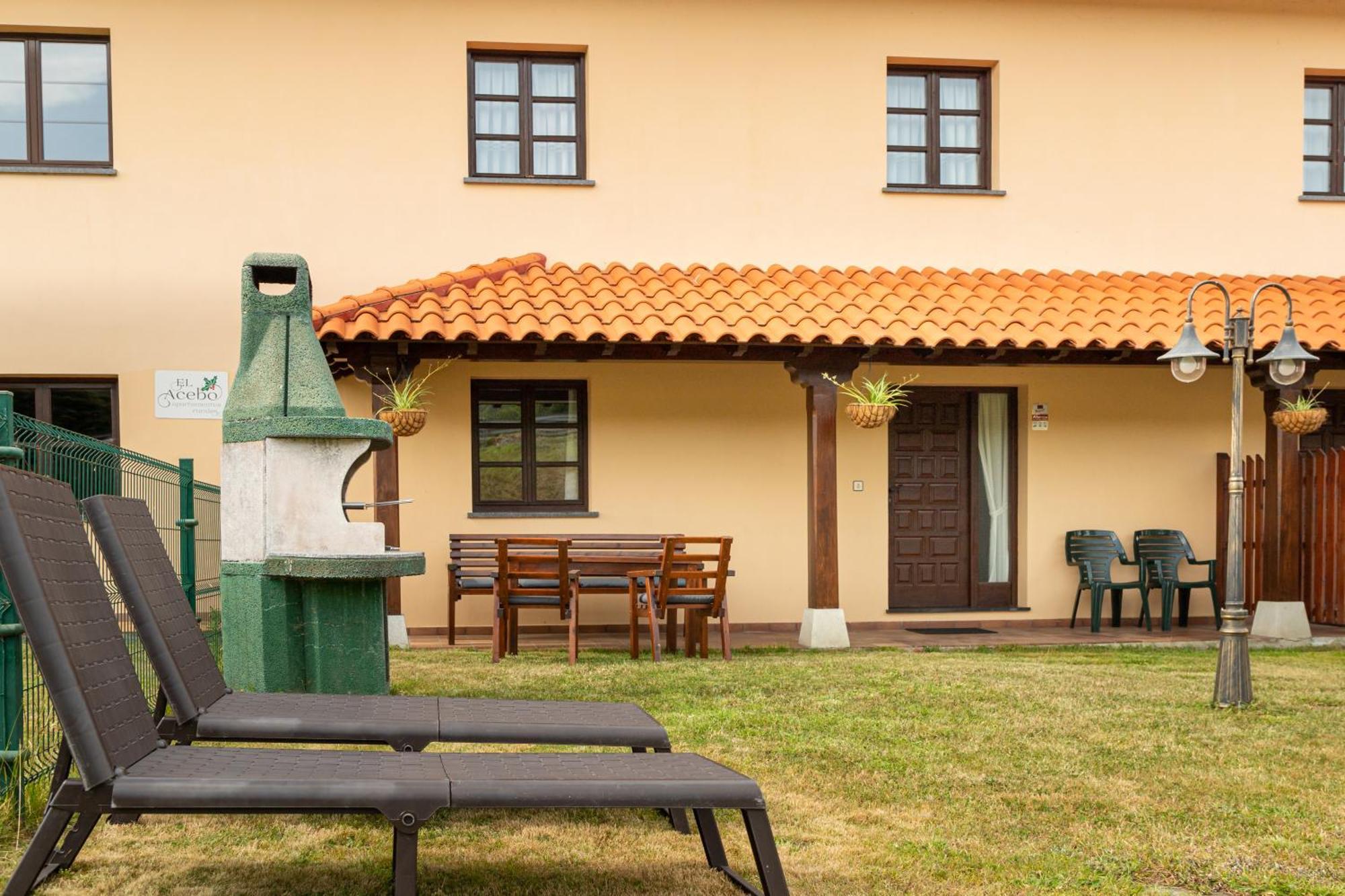 Apartamentos El Acebo Navés 部屋 写真