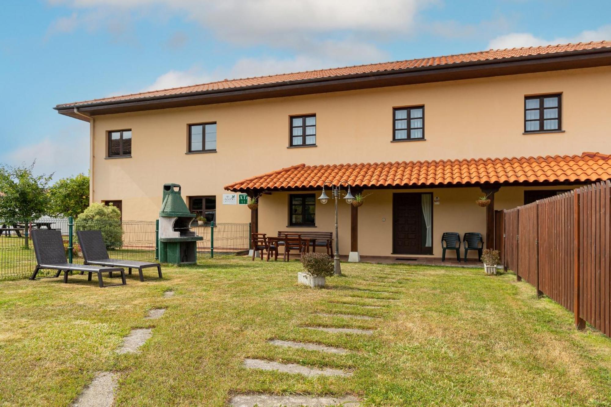 Apartamentos El Acebo Navés 部屋 写真